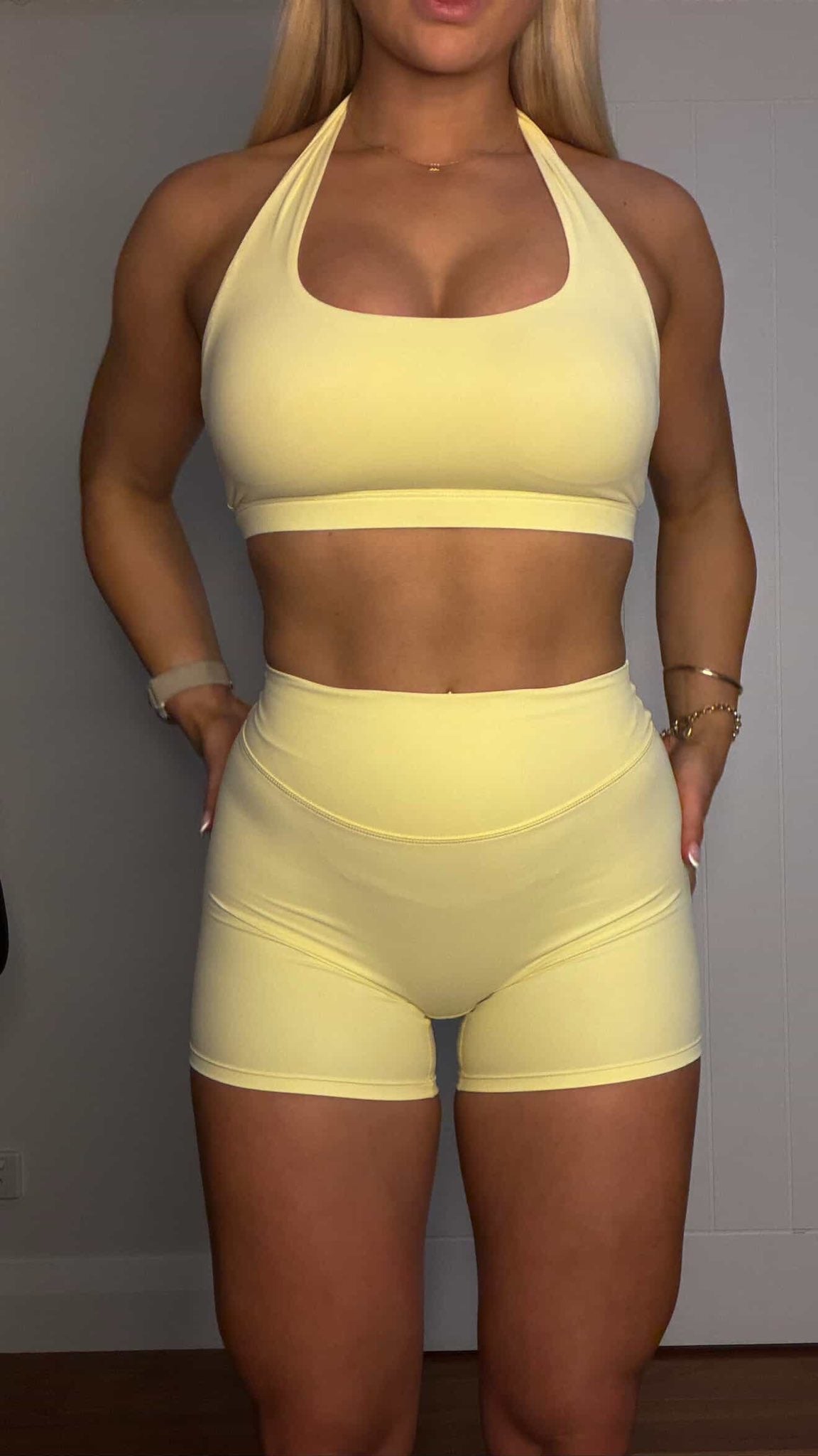 V back Shorts - Lemon Sorbet